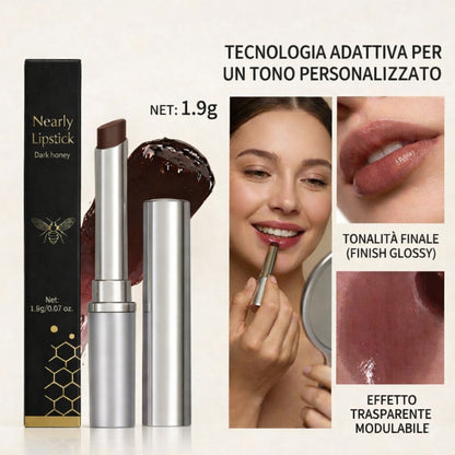 Dark Honey Almost Lipstick: La sfumatura universale che non ha bisogno di specchio