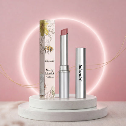 Dark Honey Almost Lipstick: La sfumatura universale che non ha bisogno di specchio